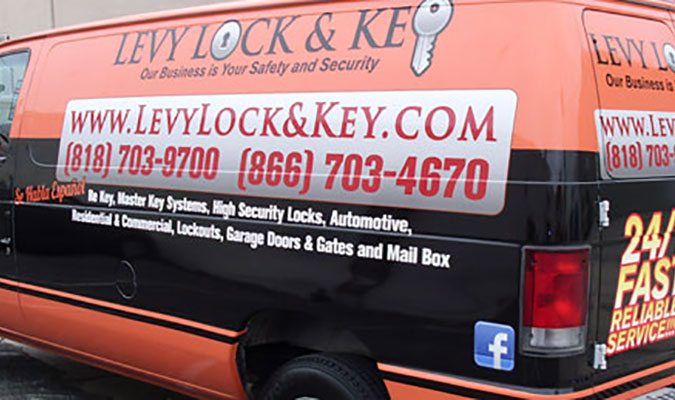 Van-Wraps-levy-lock-&-key